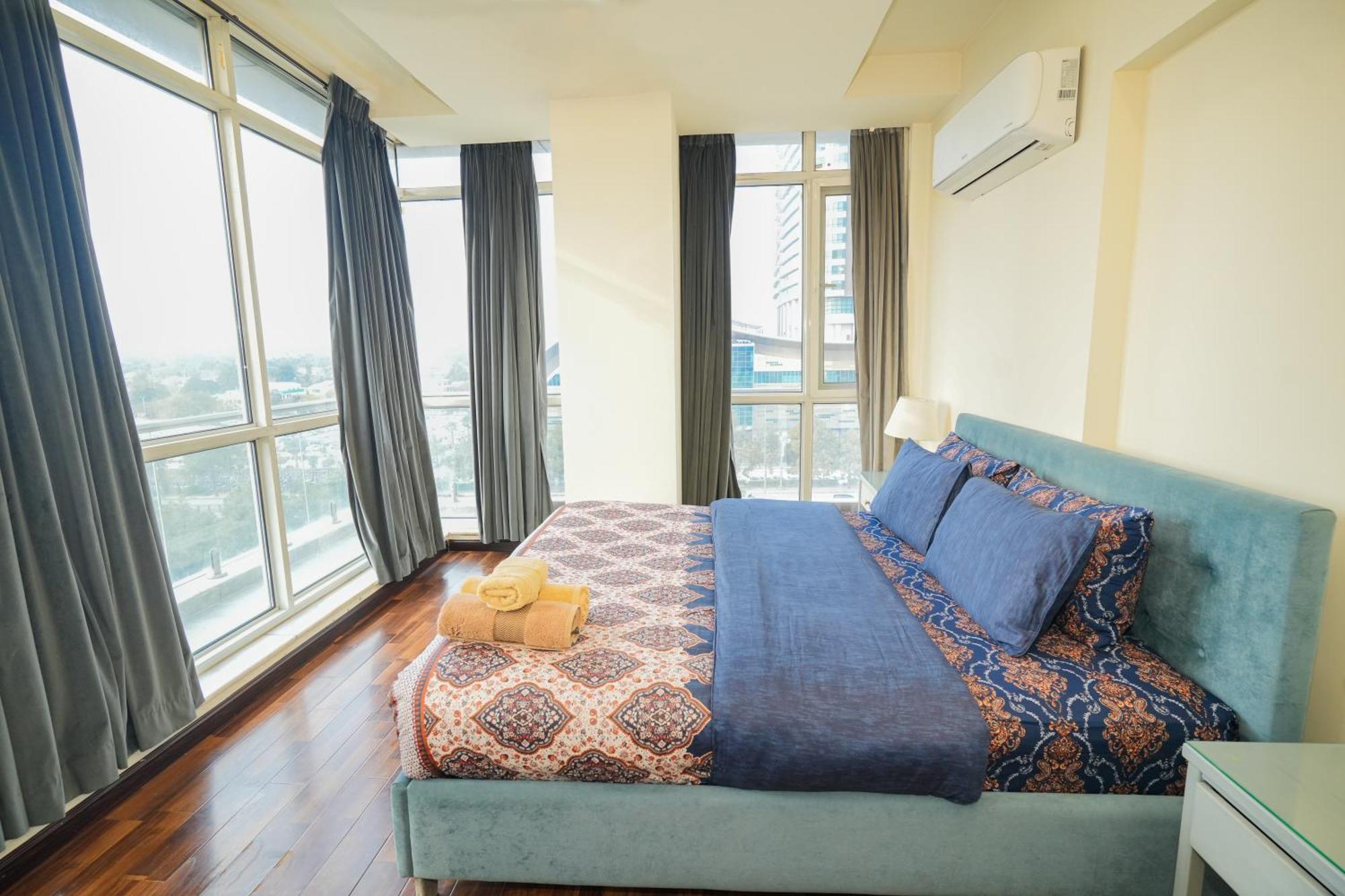 Cozy 2-Bedroom Apartment With King Beds, Balcony & Stunning Views At Elysium Islamabad Exterior photo